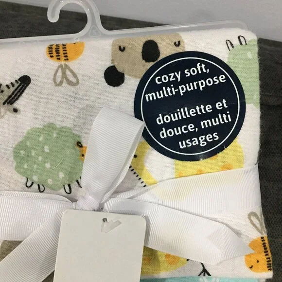 New with tags! Cozy baby blankets set - Picture 4 of 5
